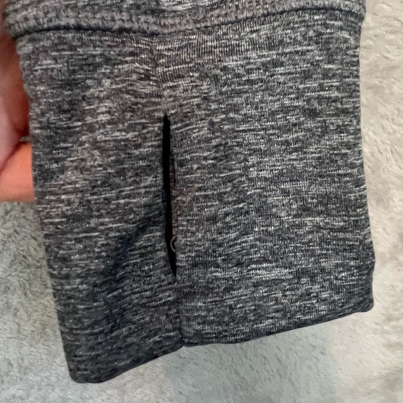 NWT Women's Cutter & Buck Adapt Eco Hooded Performance Pullover Sz M Thumb Holes - Picture 4 of 16